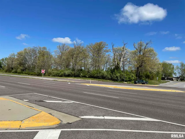 $495,000 | 10311 Fleming Road, Carterville, IL 62918