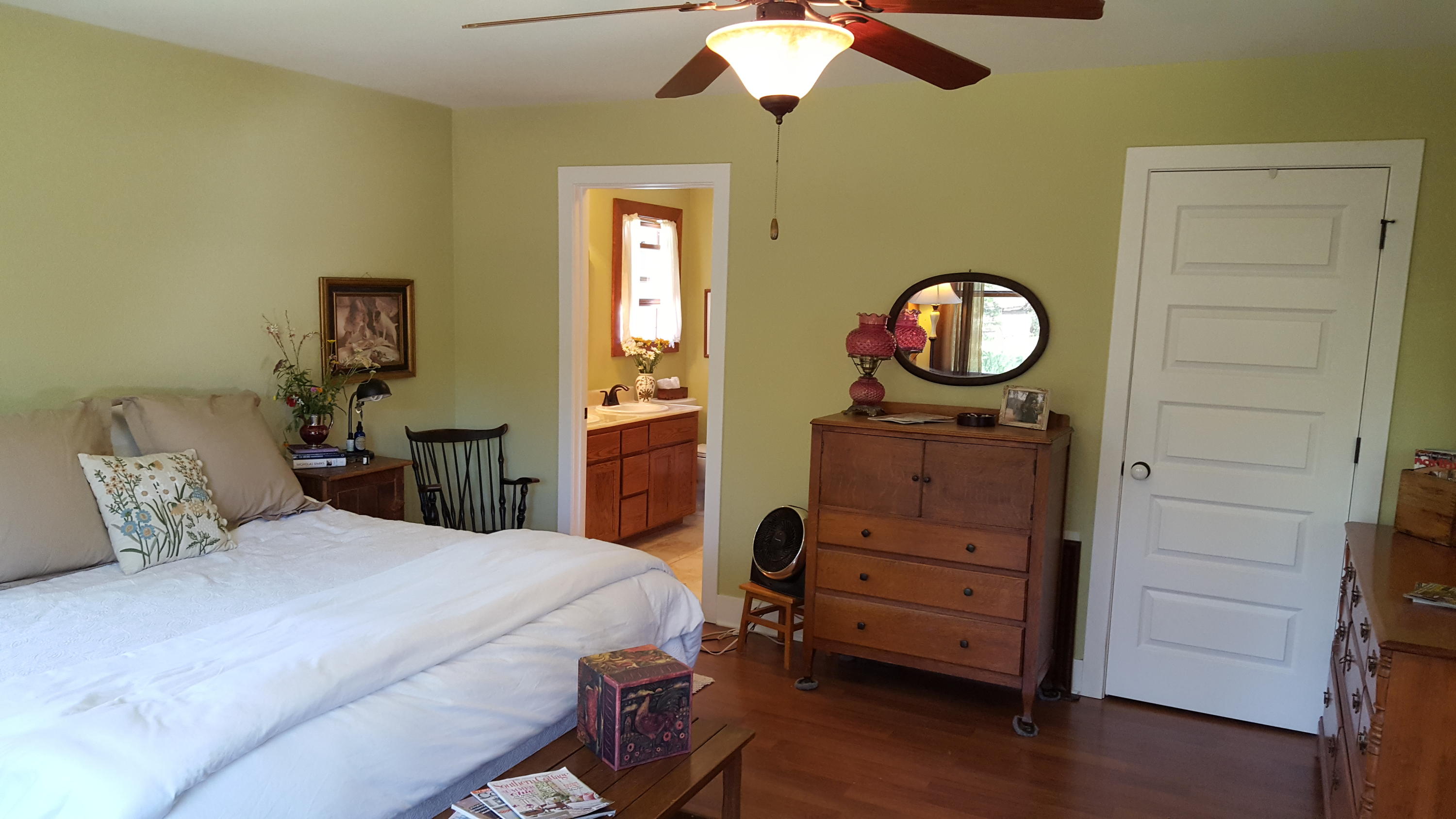 13148 South Fork Road Igo, CA 96047 - Photo 27 of 50 LARGE MASTER BEDROOM