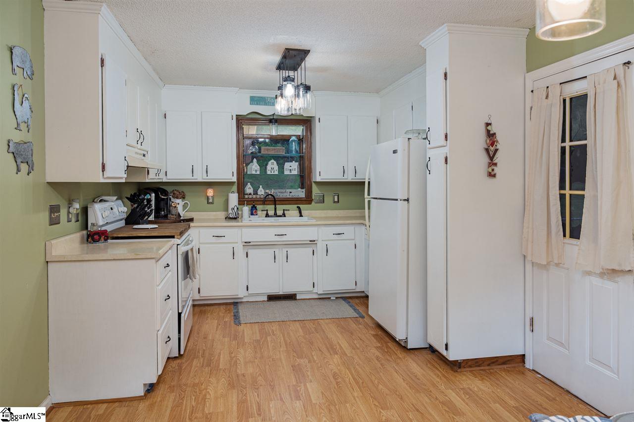 136 Watkins Road Easley, SC 29642 - Photo 11 of 36 Gallery Image 11