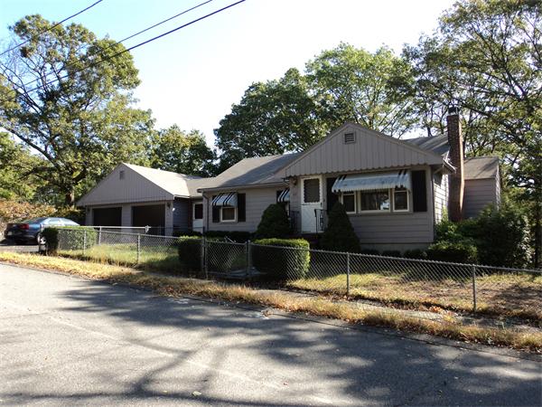 37 Thompson Road Weymouth, MA 02191 - Photo 1 of 11