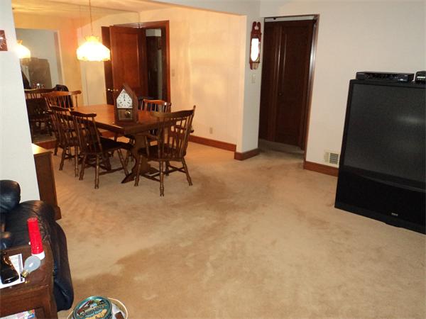 37 Thompson Road Weymouth, MA 02191 - Photo 4 of 11