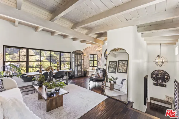 $1,440,000 | 6335 Grape Place, Los Angeles, CA 90068