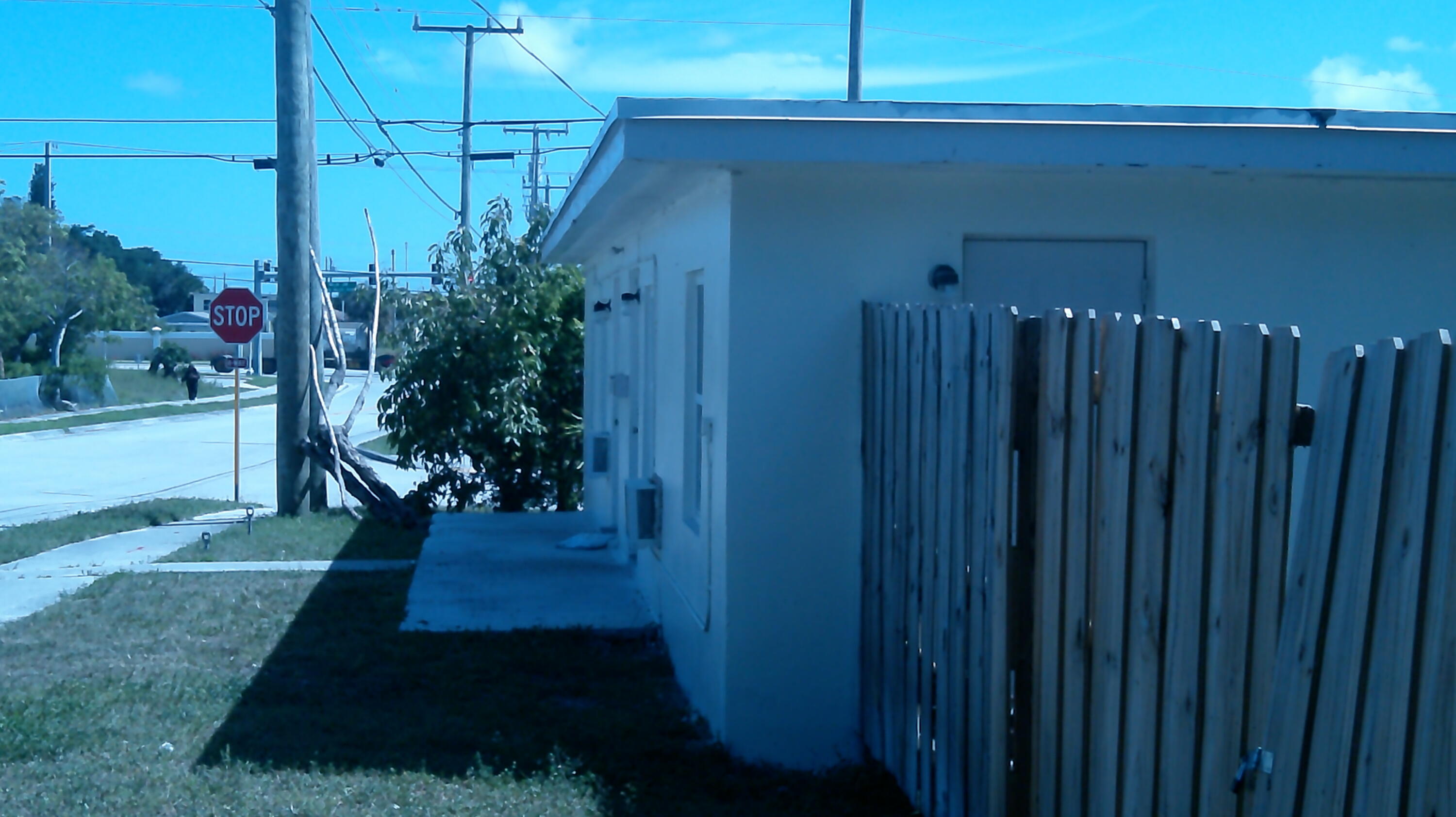 900 West 9th Street Riviera Beach, FL 33404 - Photo 2 of 25 DSCF0362