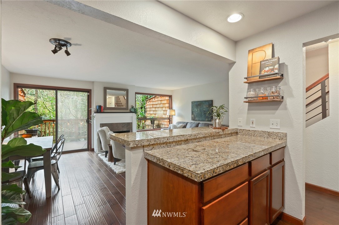 8705 238th Street Southwest, Unit H Edmonds, WA 98026 - Photo 11 of 27 Gallery Image 11
