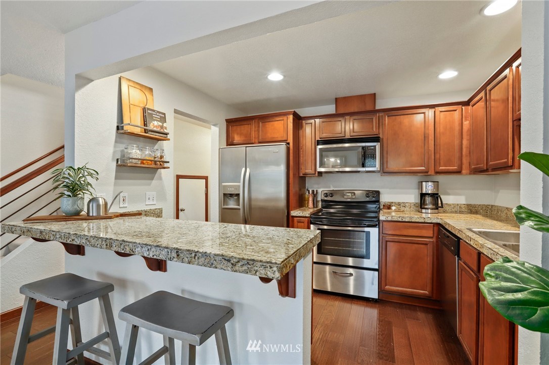 8705 238th Street Southwest, Unit H Edmonds, WA 98026 - Photo 8 of 27 Gallery Image 8