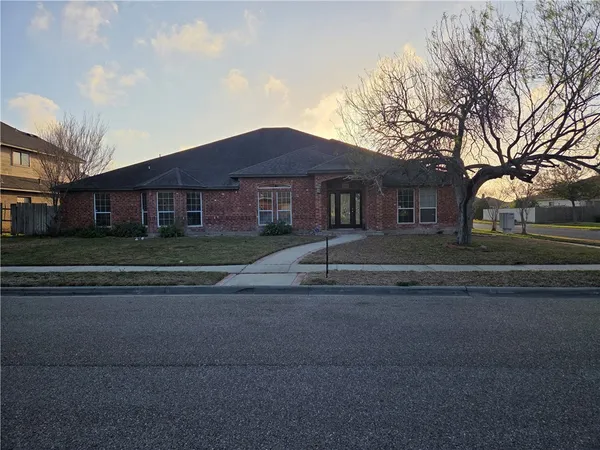 $563,000 | 4201 Lake Apache Drive, Corpus Christi, TX 78413
