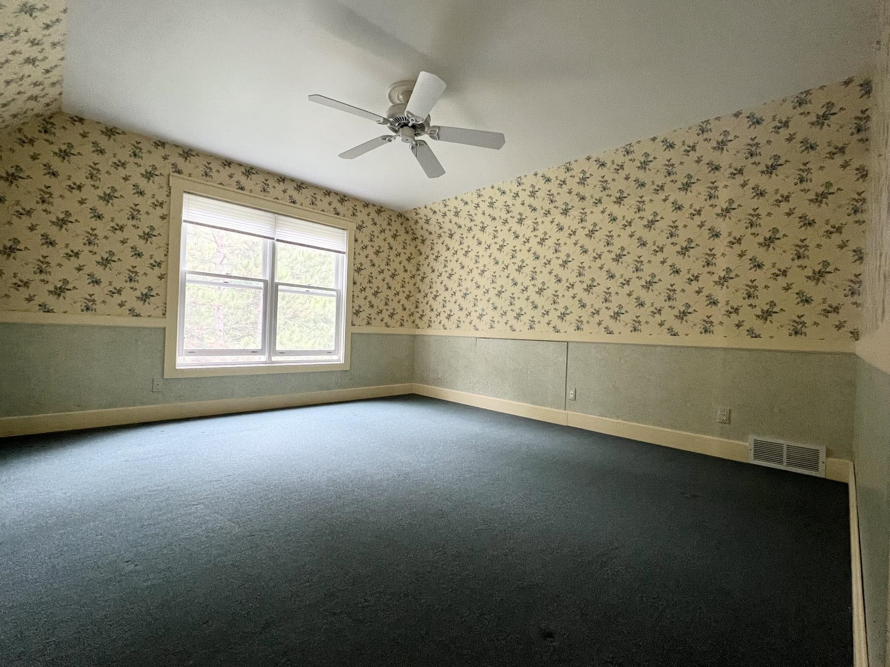 1292 East River Road Traverse City, MI 49696 - Photo 33 of 43 1903793-32.JPG