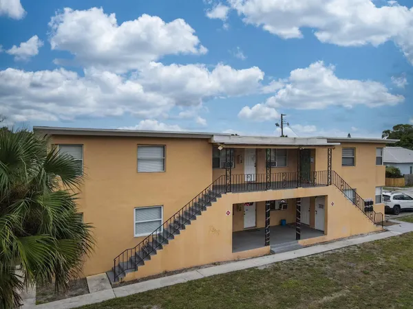 $1,500 | 1010 9th Street, West Palm Beach, FL 33401