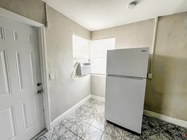 $1,500 | 1010 9th Street, West Palm Beach, FL 33401