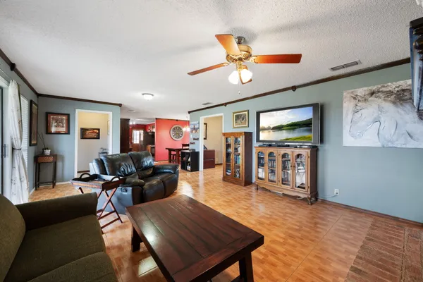 $800,000 | 902 Ray Berglund Boulevard, Round Rock, TX 78664