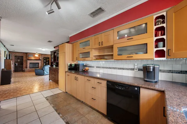 $800,000 | 902 Ray Berglund Boulevard, Round Rock, TX 78664