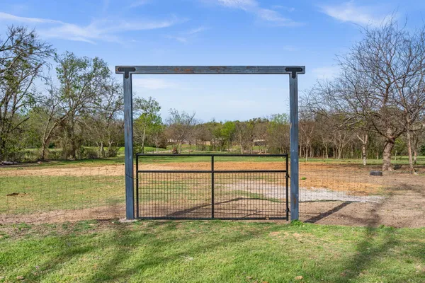 $800,000 | 902 Ray Berglund Boulevard, Round Rock, TX 78664