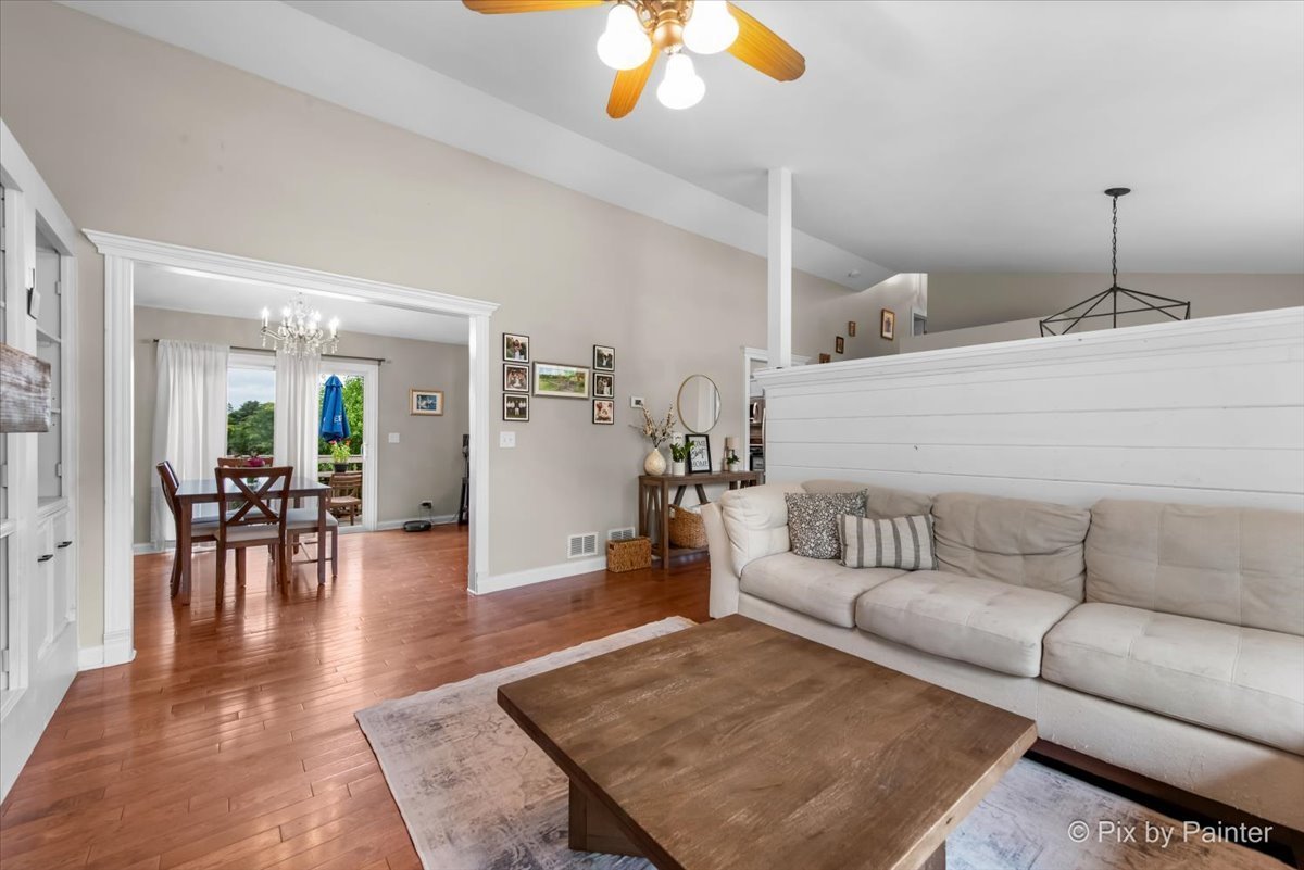38796 North Kenmore Road Antioch, IL 60002 - Photo 6 of 34
