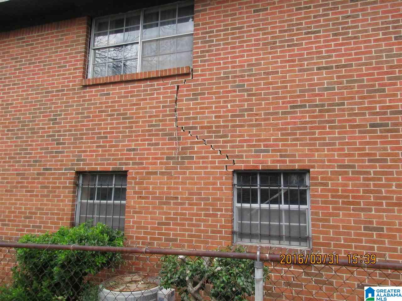 704 Goldwire Way Southwest Birmingham, AL 35211 - Photo 4 of 9
