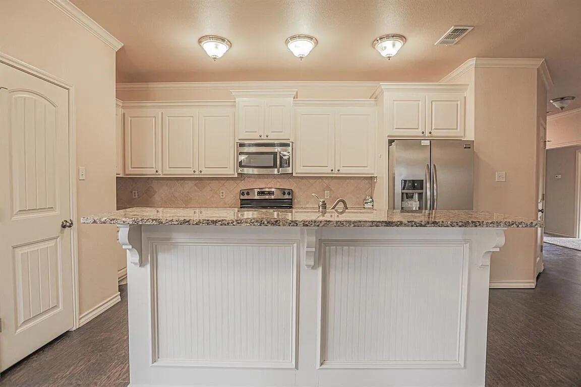 5019 Jarvis Street Lubbock, TX 79416 - Photo 11 of 19 9e34e3c377011647dd950b69a490b7fc-uncropp