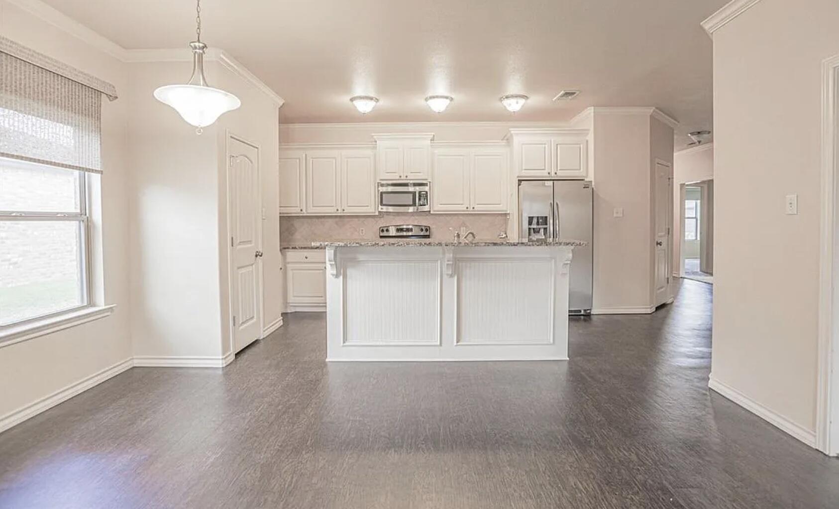 5019 Jarvis Street Lubbock, TX 79416 - Photo 4 of 19 2