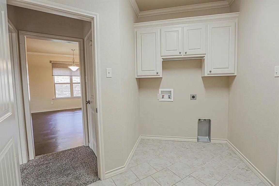 5019 Jarvis Street Lubbock, TX 79416 - Photo 6 of 19 2e29898d943efde9dd9a3a2150bd9e0b-uncropp