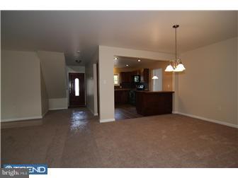 47 Harp Road Levittown, PA 19056 - Photo 3 of 12 Gallery Image 3