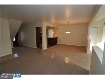 47 Harp Road Levittown, PA 19056 - Photo 4 of 12 Gallery Image 4