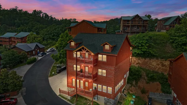 $1,775,000 | 2513 Laurel Point Way, Sevierville, TN 37862