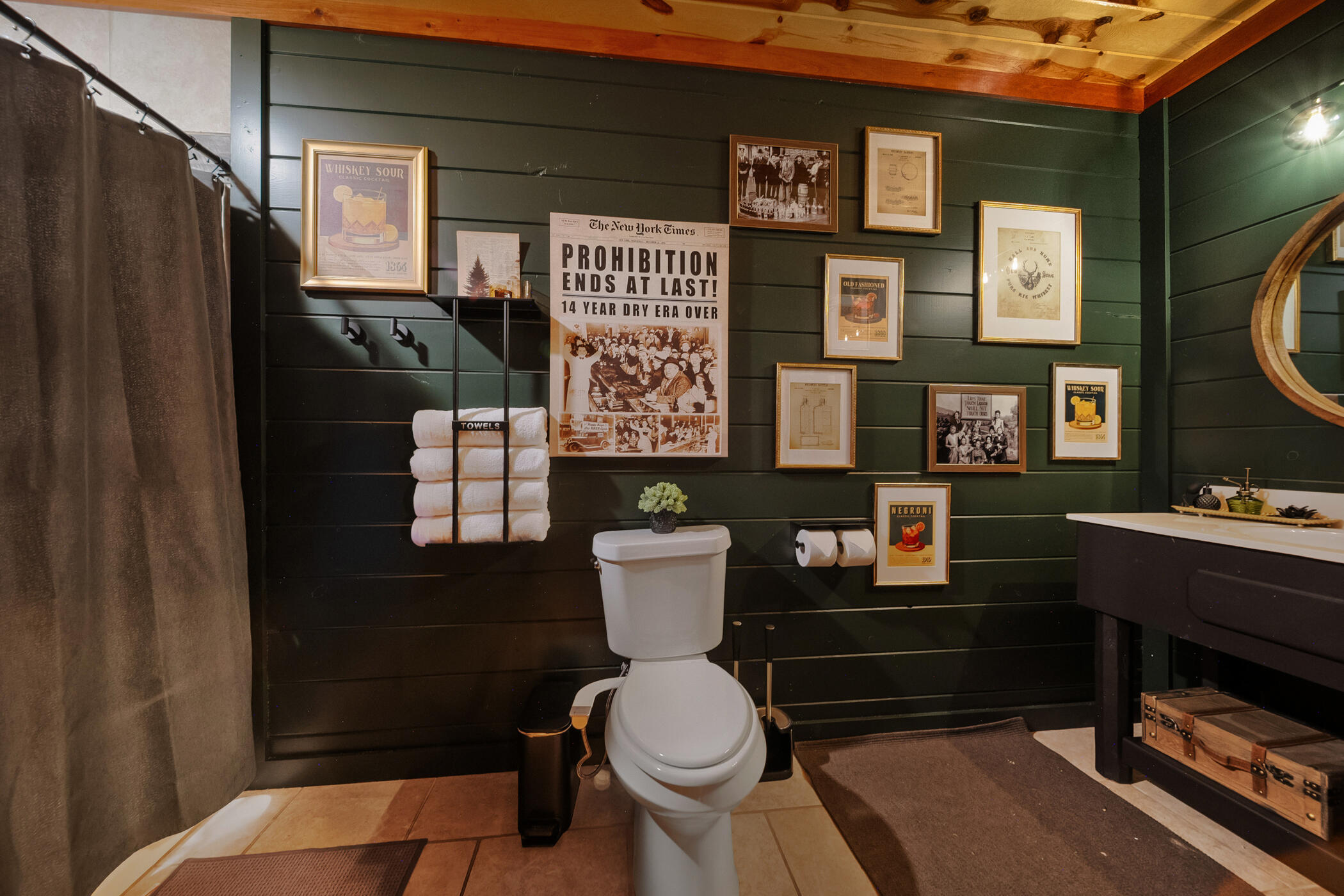 2513 Laurel Point Way Sevierville, TN 37862 - Photo 27 of 81 Bourbon Forge En-Suite Bath