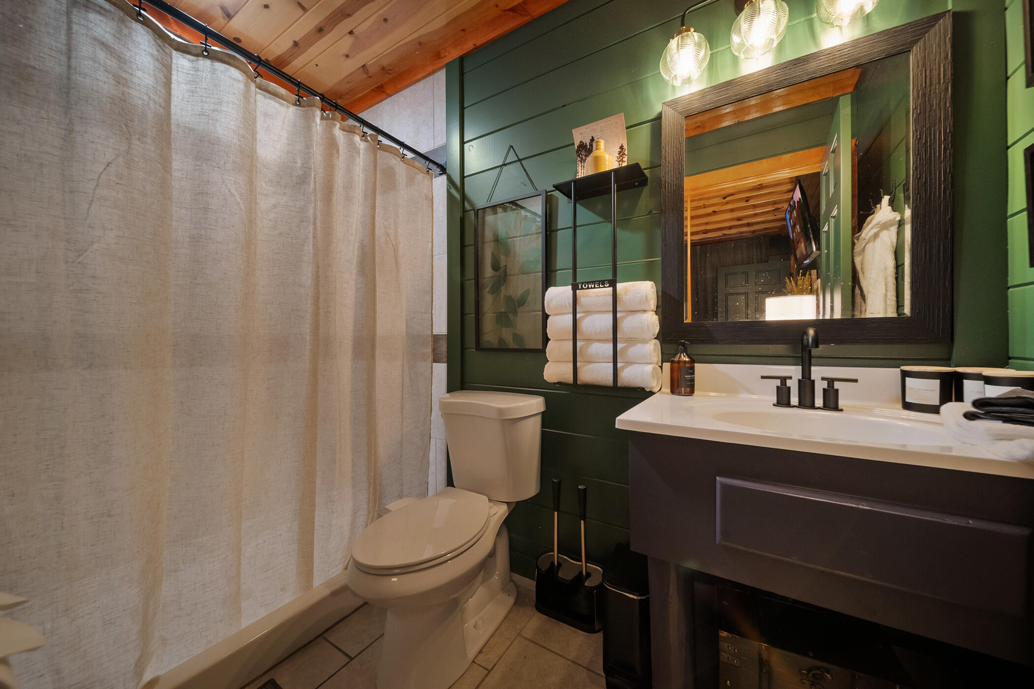 2513 Laurel Point Way Sevierville, TN 37862 - Photo 31 of 81 Smoke Oak En-Suite Bath