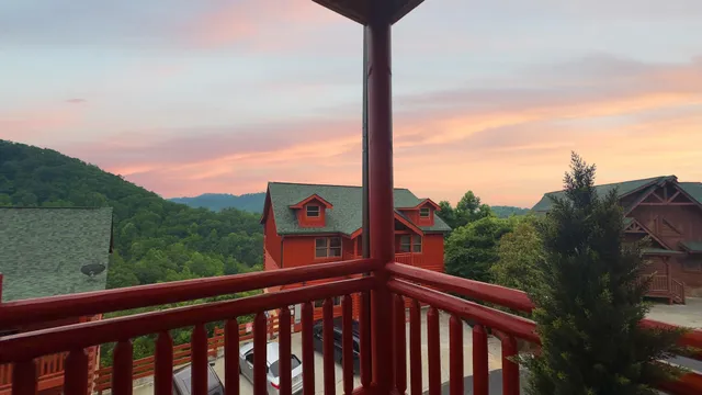 $1,775,000 | 2513 Laurel Point Way, Sevierville, TN 37862