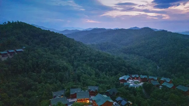 $1,775,000 | 2513 Laurel Point Way, Sevierville, TN 37862