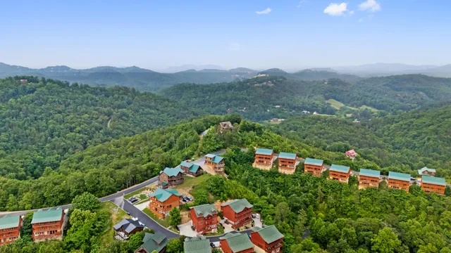 $1,775,000 | 2513 Laurel Point Way, Sevierville, TN 37862