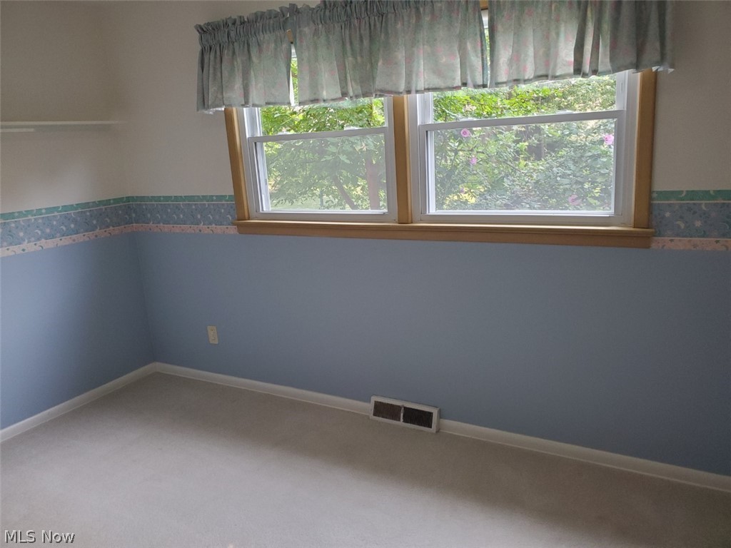 5670 Faraday Road Cleveland, OH 44124 - Photo 17 of 26 BEDROOM