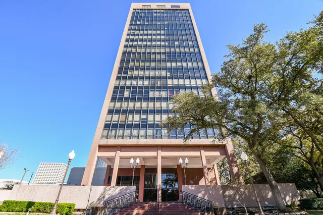 $2,400 | 5150 Hidalgo Street, Unit 805, Houston, TX 77056