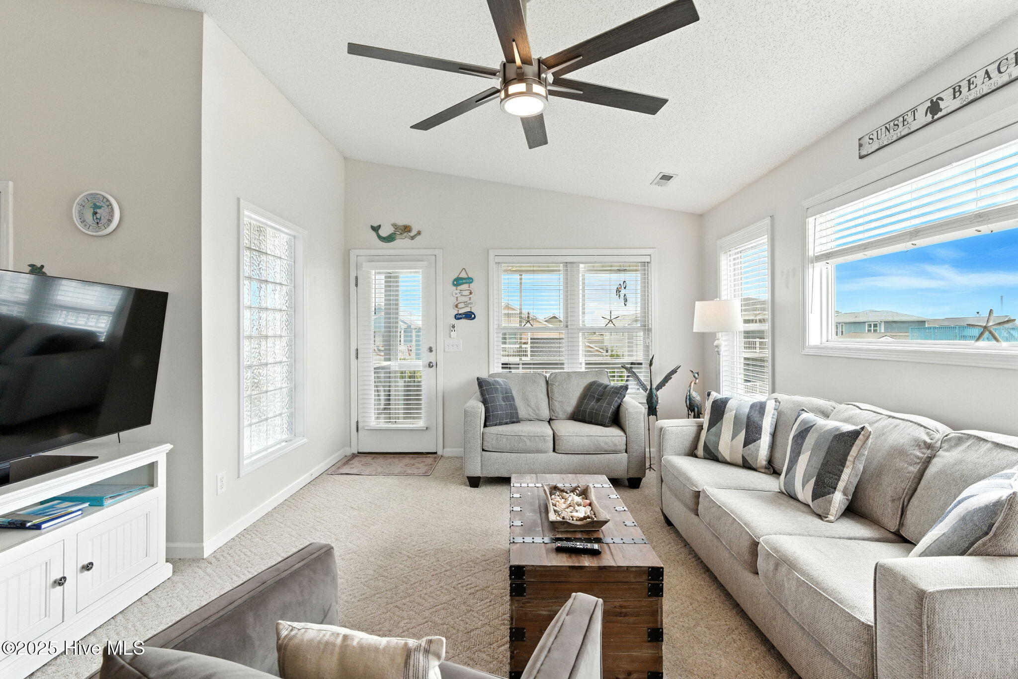 409 27th Street, Unit D Sunset Beach, NC 28468 - Photo 17 of 52 25-web-or-mls-CAMMediaLLC.com D-25