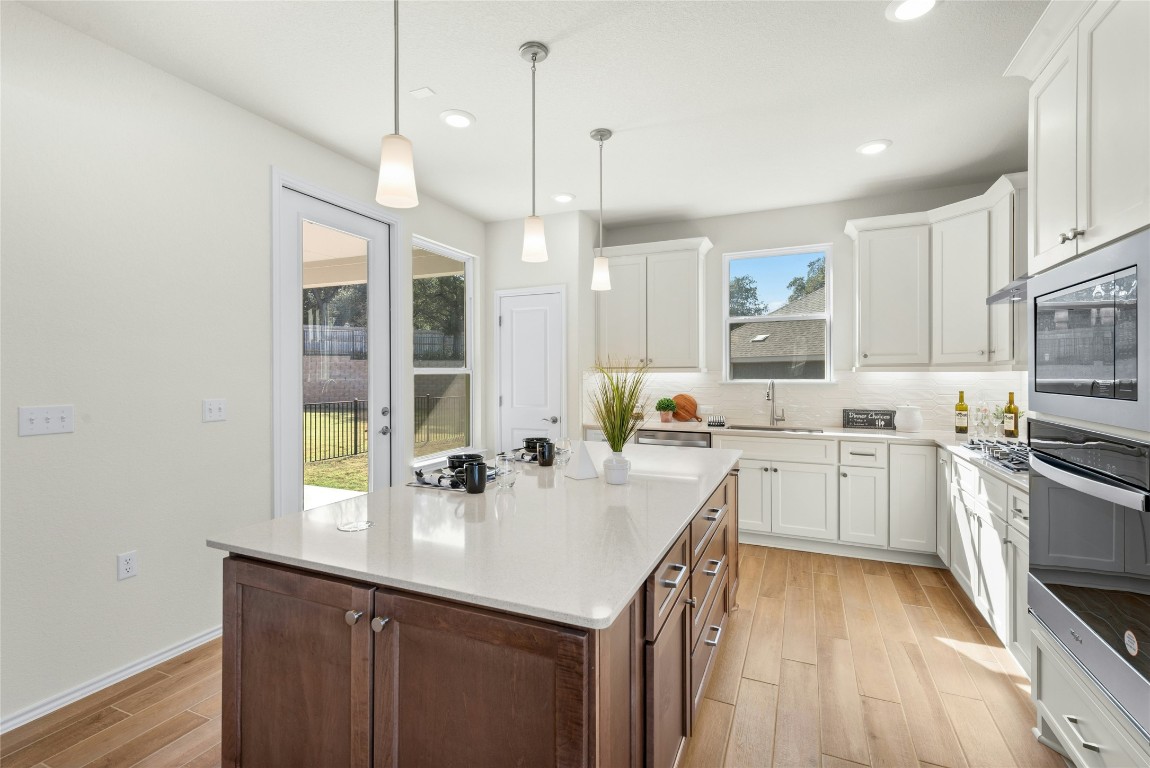 706 Livewater Cove Georgetown, TX 78633 - Photo 7 of 33