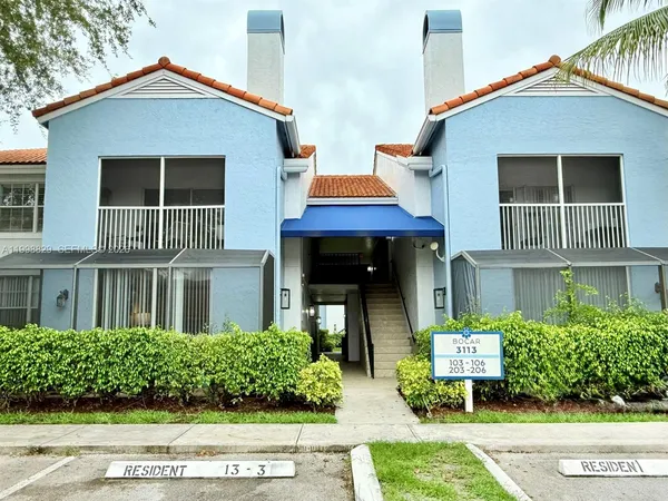 $3,250 | 3113 Clint Moore Road, Unit 103, Boca Raton, FL 33496