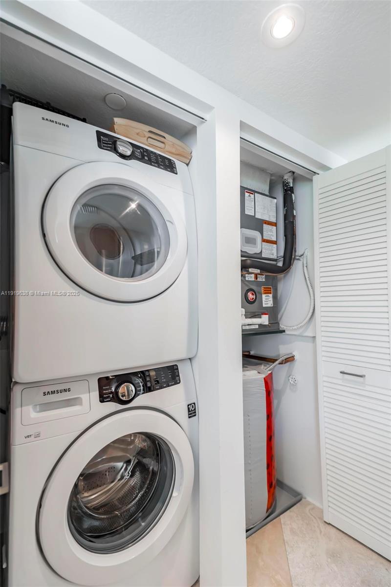 7600 Collins Avenue, Unit 1012 Miami Beach, FL 33141 - Photo 12 of 42