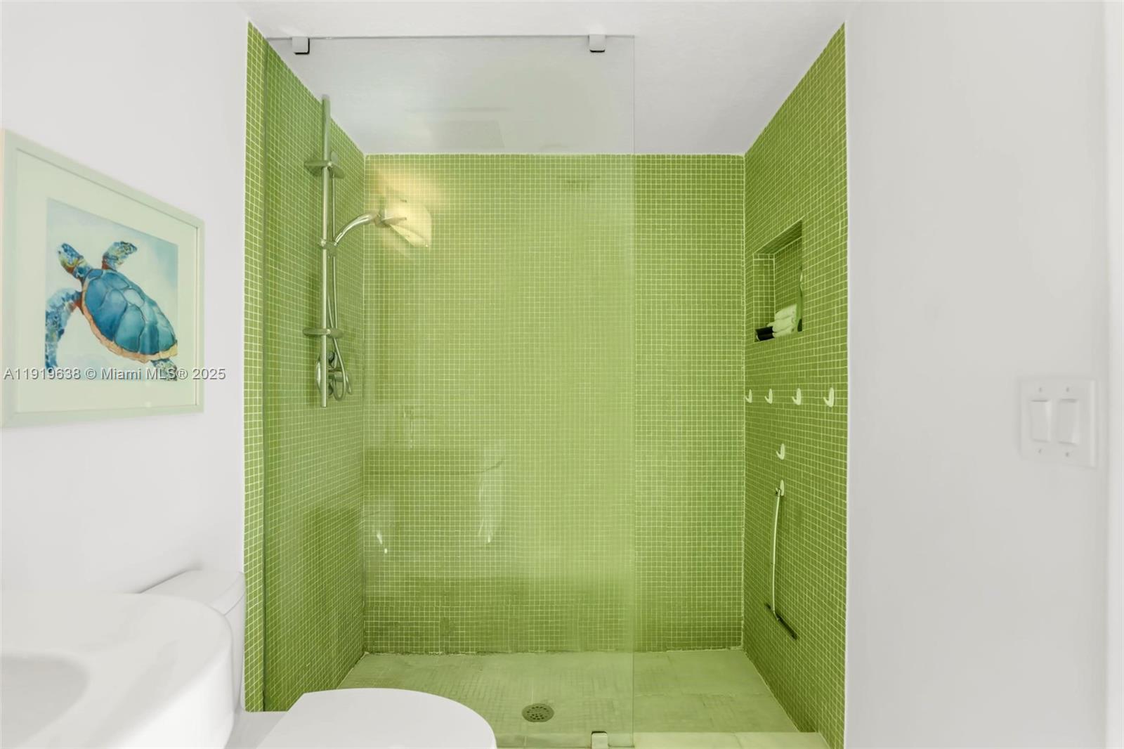 7600 Collins Avenue, Unit 1012 Miami Beach, FL 33141 - Photo 21 of 42