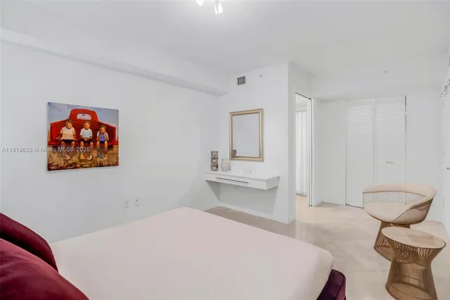 $1,299,000 | 7600 Collins Avenue, Unit 1012, Miami Beach, FL 33141