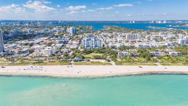 $1,299,000 | 7600 Collins Avenue, Unit 1012, Miami Beach, FL 33141