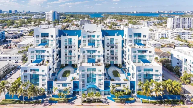 $1,299,000 | 7600 Collins Avenue, Unit 1012, Miami Beach, FL 33141