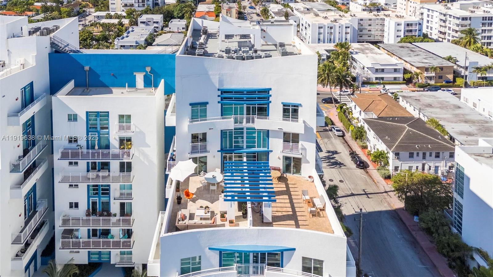 7600 Collins Avenue, Unit 1012 Miami Beach, FL 33141 - Photo 29 of 42