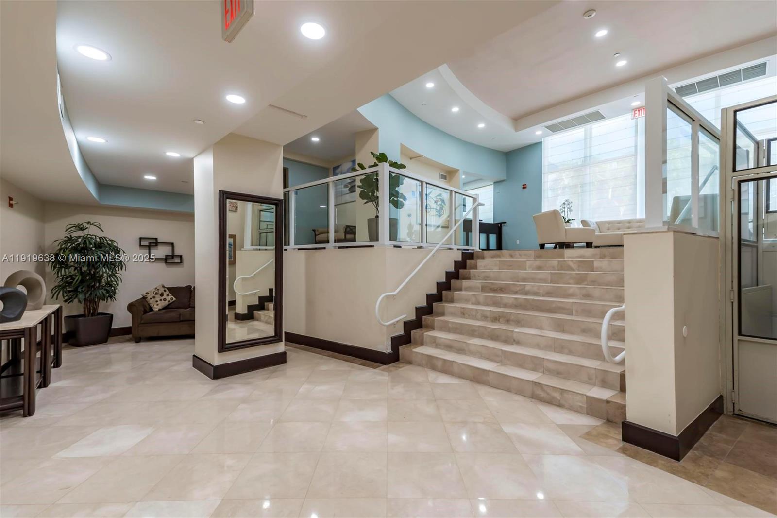 7600 Collins Avenue, Unit 1012 Miami Beach, FL 33141 - Photo 37 of 42