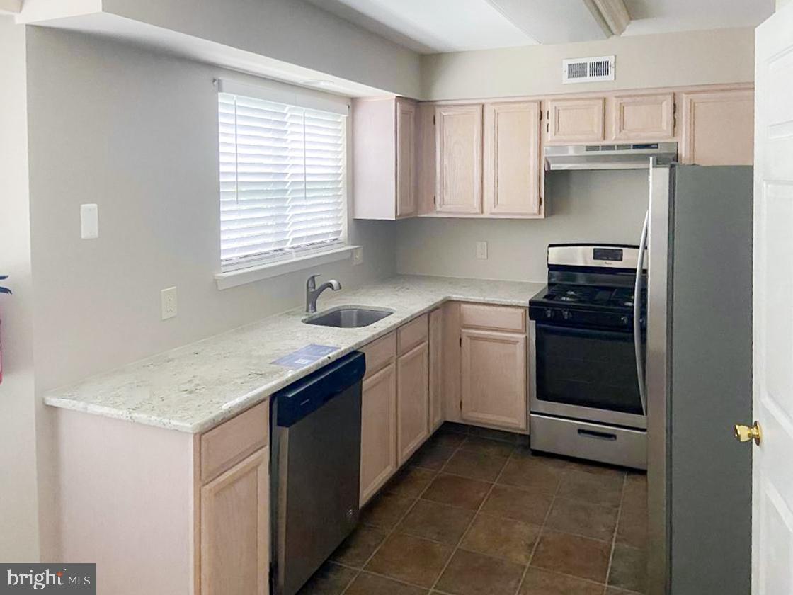 173 Ridgewood Way Burlington, NJ 08016 - Photo 8 of 31 Gallery Image 8