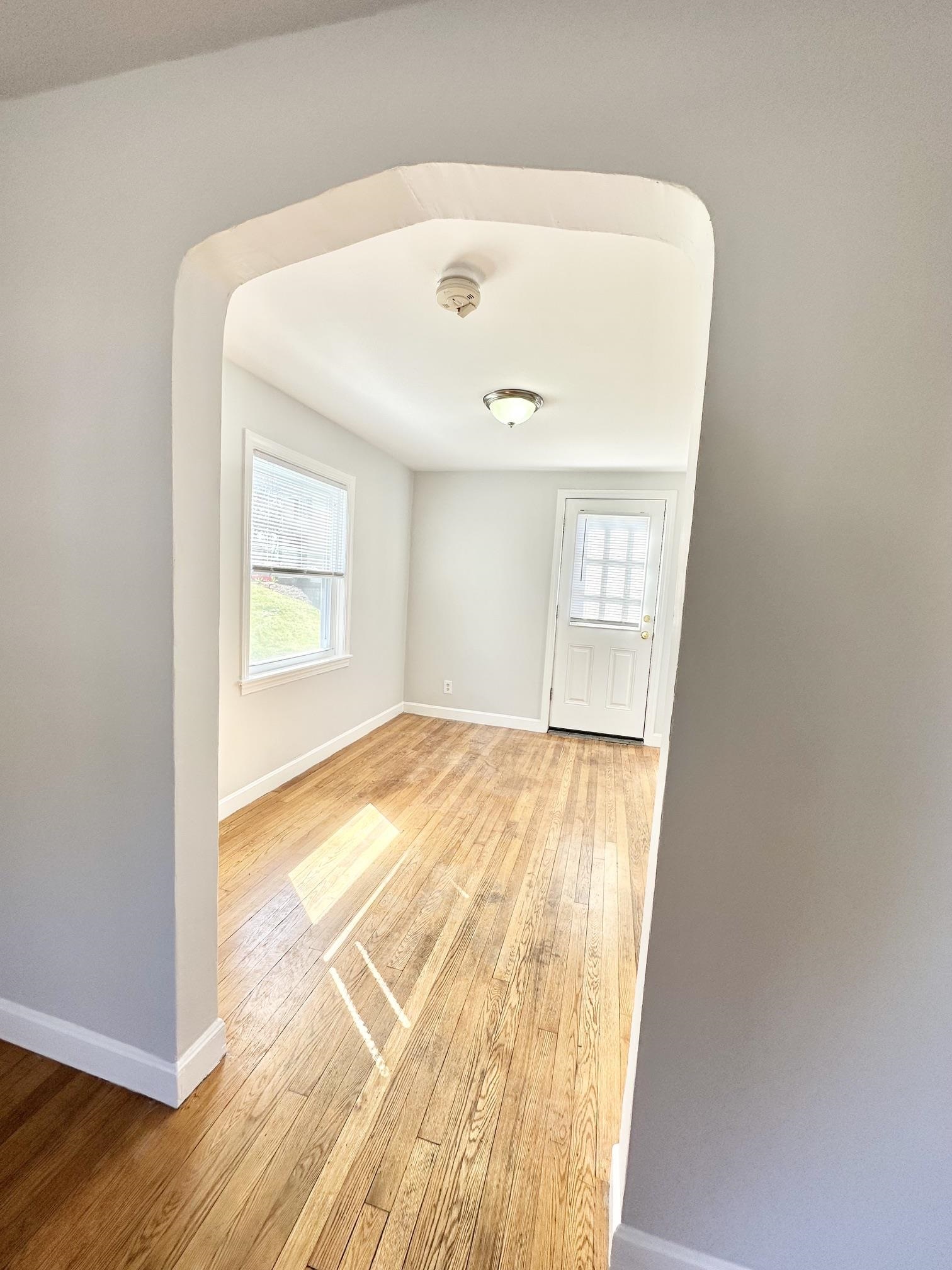 84 Mary Ann Road Manchester, NH 03104 - Photo 6 of 12