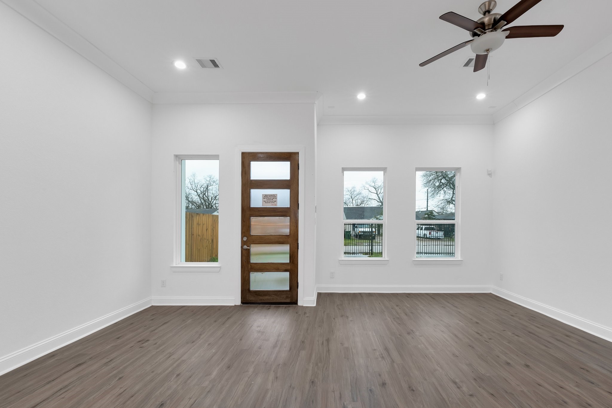 7315 Iwo Jima Road, Unit A Houston, TX 77033 - Photo 9 of 31