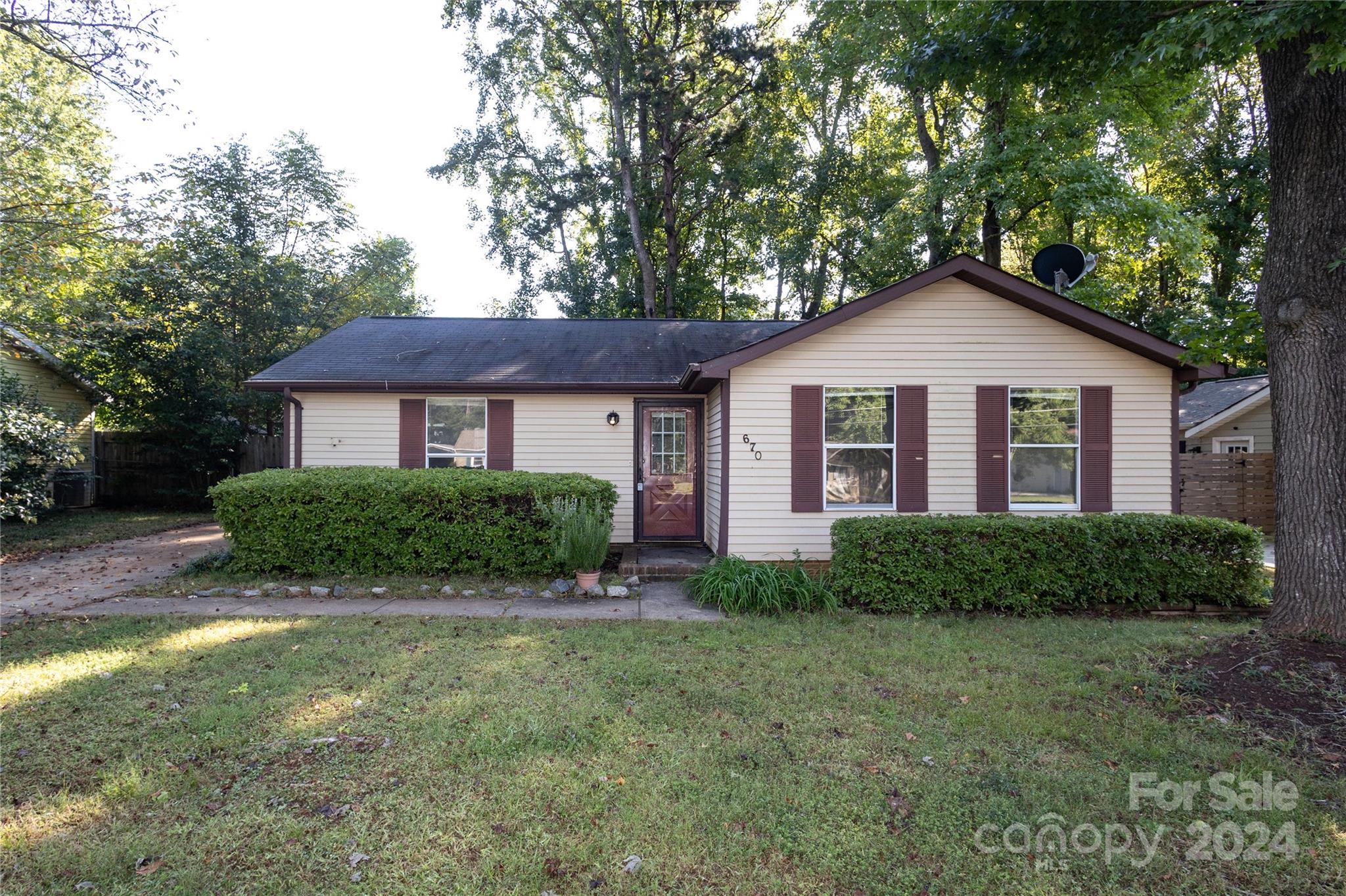 6701 Reddman Road Charlotte, NC 28212 - Photo 1 of 11 Gallery Image 1