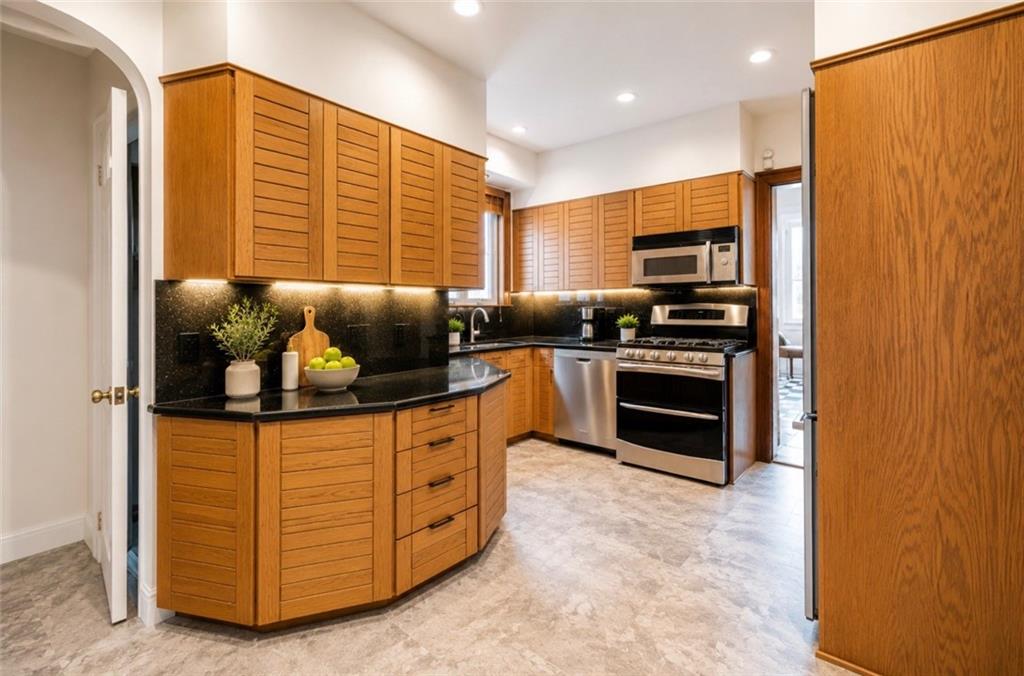 29 Exeter Street Brooklyn, NY 11235 - Photo 9 of 21