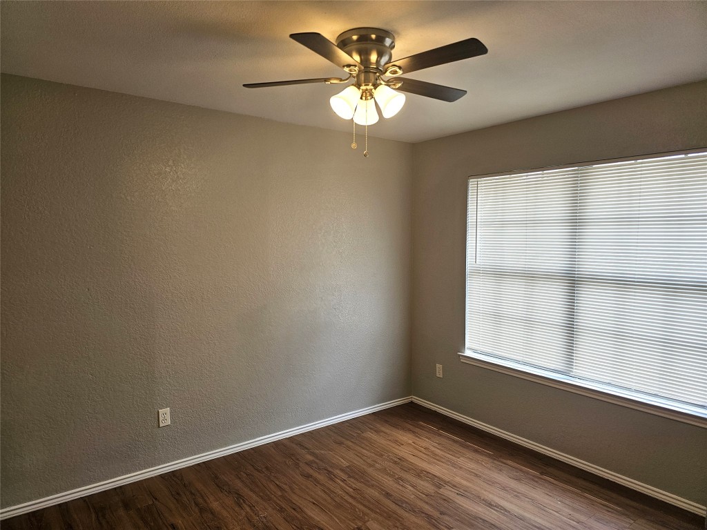 302 Burning Tree Drive Georgetown, TX 78628 - Photo 19 of 30 an empty room with a window