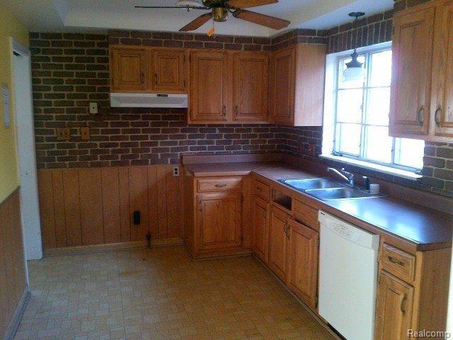 9210 Inkster Road Redford, MI 48239 - Photo 3 of 6 IMG-20131119-30104.jpg