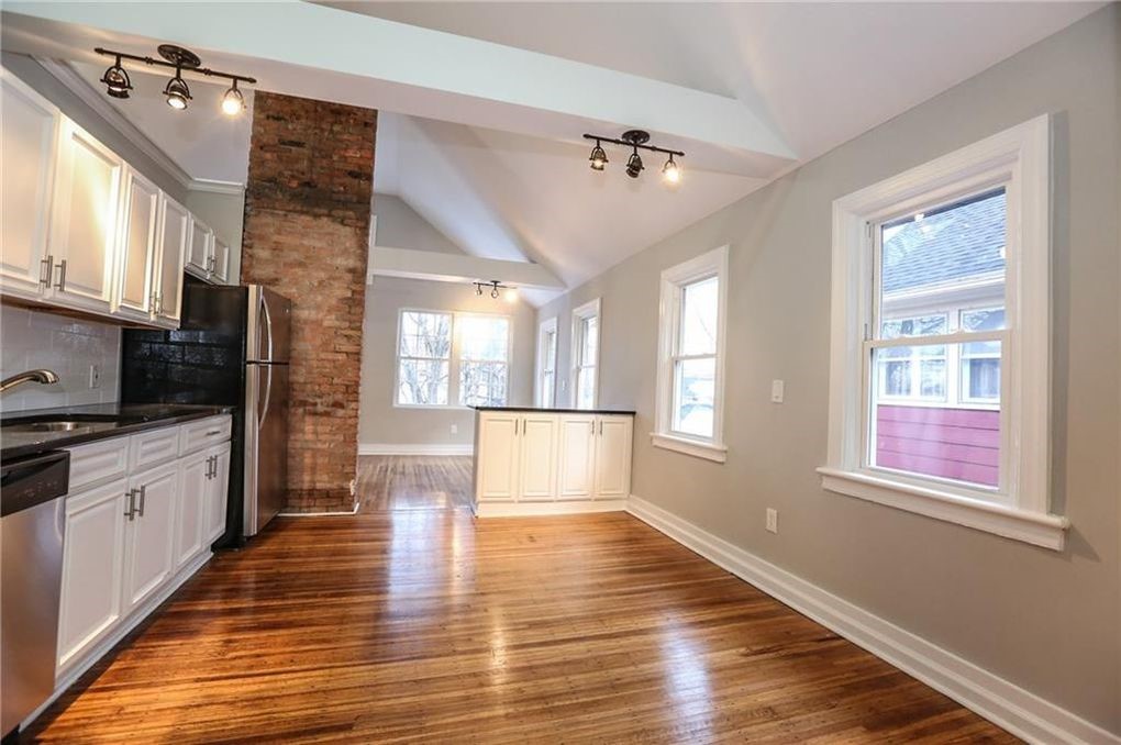 32 Rowley Street Rochester, NY 14607 - Photo 3 of 10