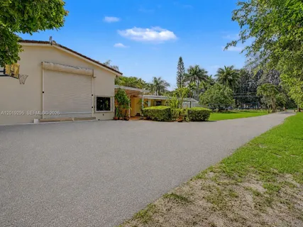 $1,950,000 | 13811 Southwest 26th Street, Davie, FL 33325